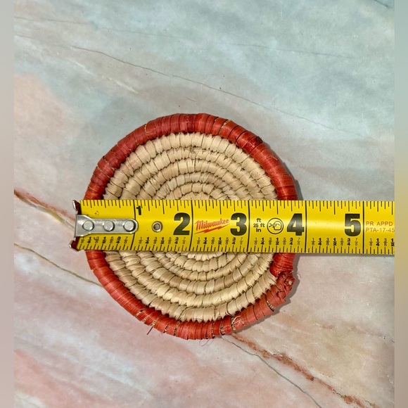 5/$20 Hand woven traditional palm fiber basket, NWOT, jewelry catch all - Picture 4 of 5